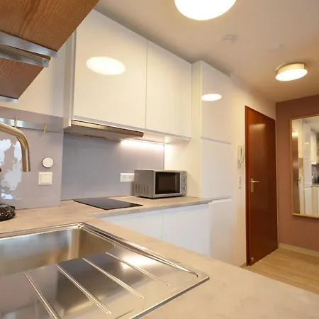 Helles Komplett Eingerichtet Apartman *