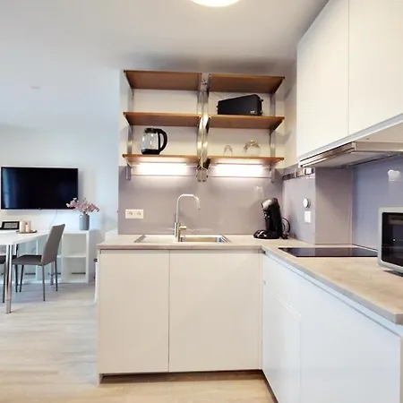 Helles Komplett Eingerichtet Apartman *